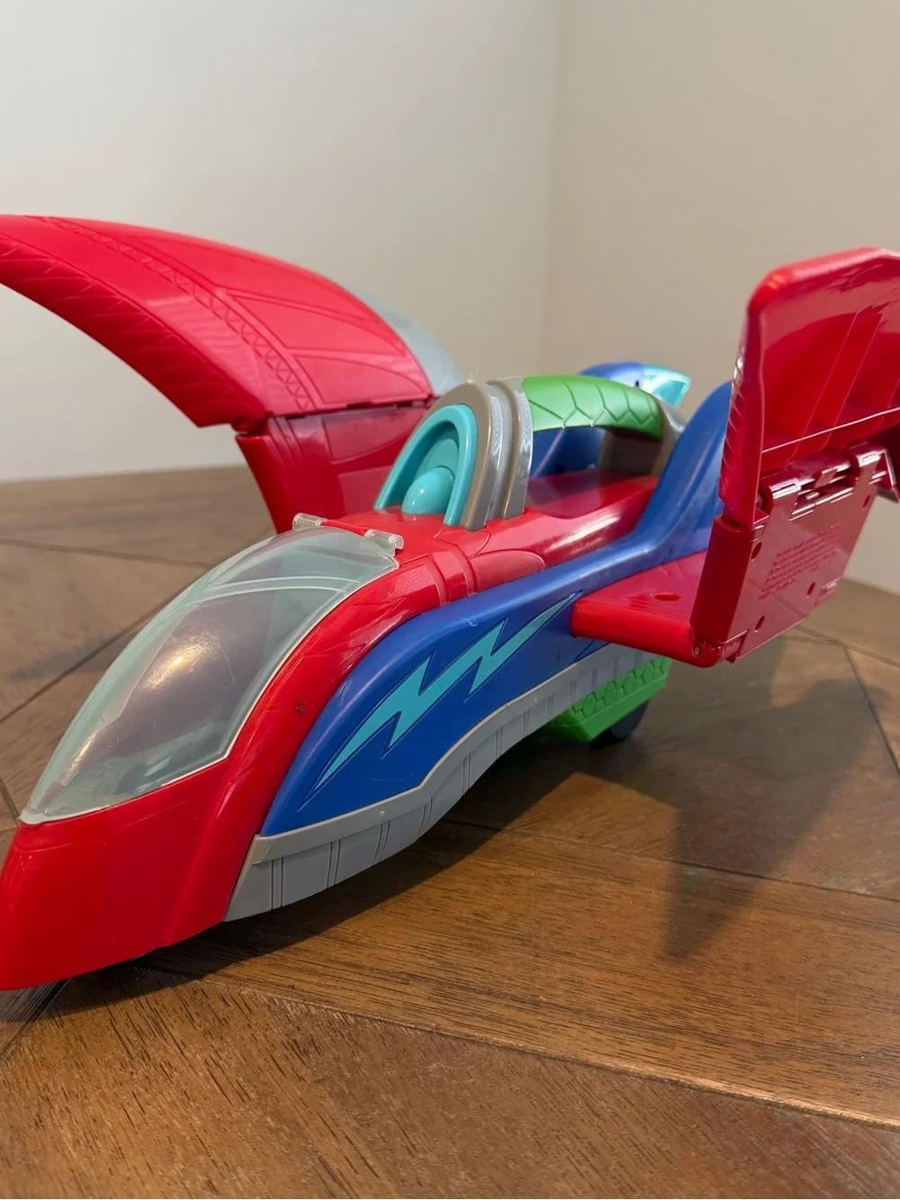 Hasbro PJ Masks Air Jet Playset with Lights & Sounds.